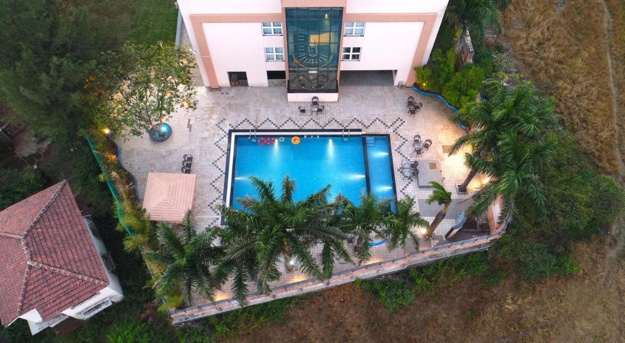 7 แอปเปิล รีสอร์ต - โลนาวาลา Hotel ภายนอก รูปภาพ