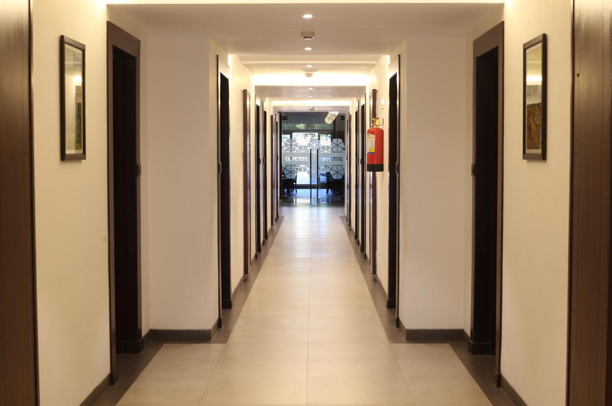 7 แอปเปิล รีสอร์ต - โลนาวาลา Hotel ภายนอก รูปภาพ