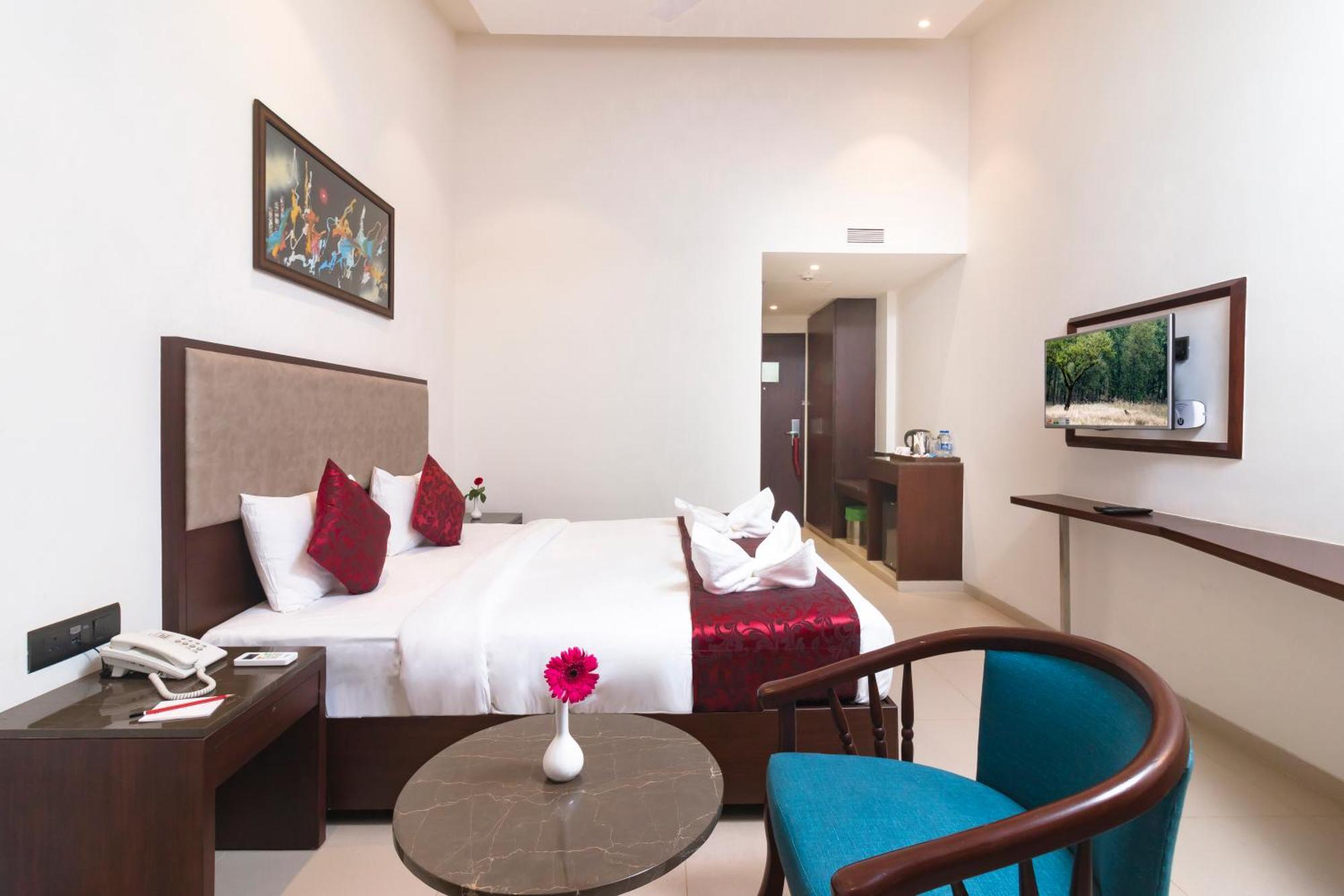7 แอปเปิล รีสอร์ต - โลนาวาลา Hotel ภายนอก รูปภาพ