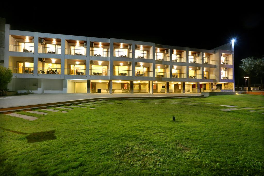 7 แอปเปิล รีสอร์ต - โลนาวาลา Hotel ภายนอก รูปภาพ