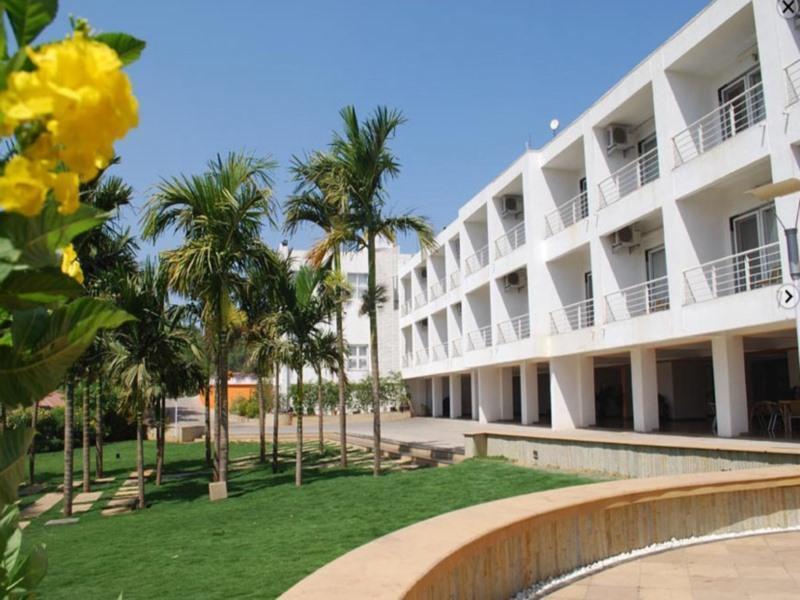 7 แอปเปิล รีสอร์ต - โลนาวาลา Hotel ภายนอก รูปภาพ