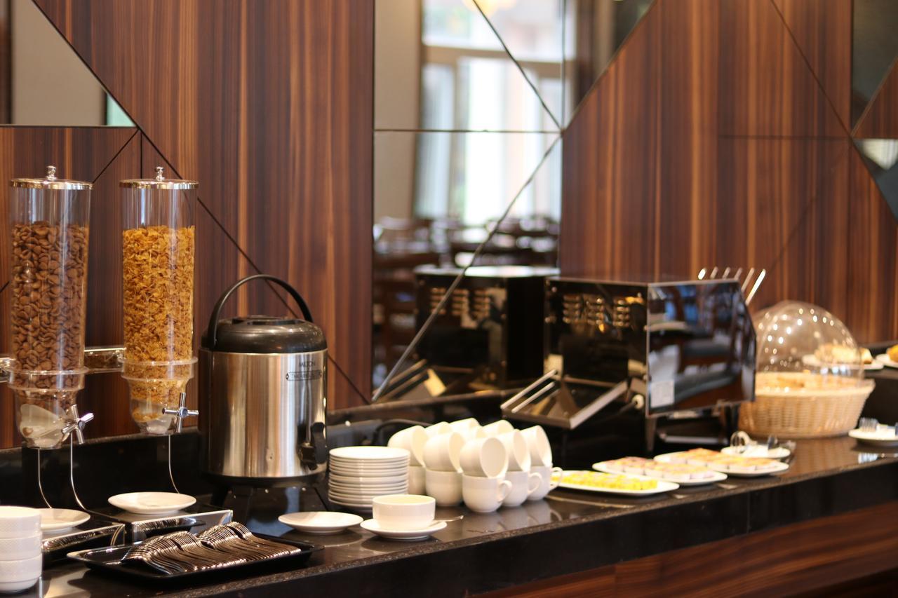 7 แอปเปิล รีสอร์ต - โลนาวาลา Hotel ภายนอก รูปภาพ