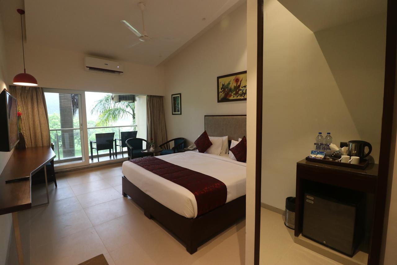 7 แอปเปิล รีสอร์ต - โลนาวาลา Hotel ภายนอก รูปภาพ
