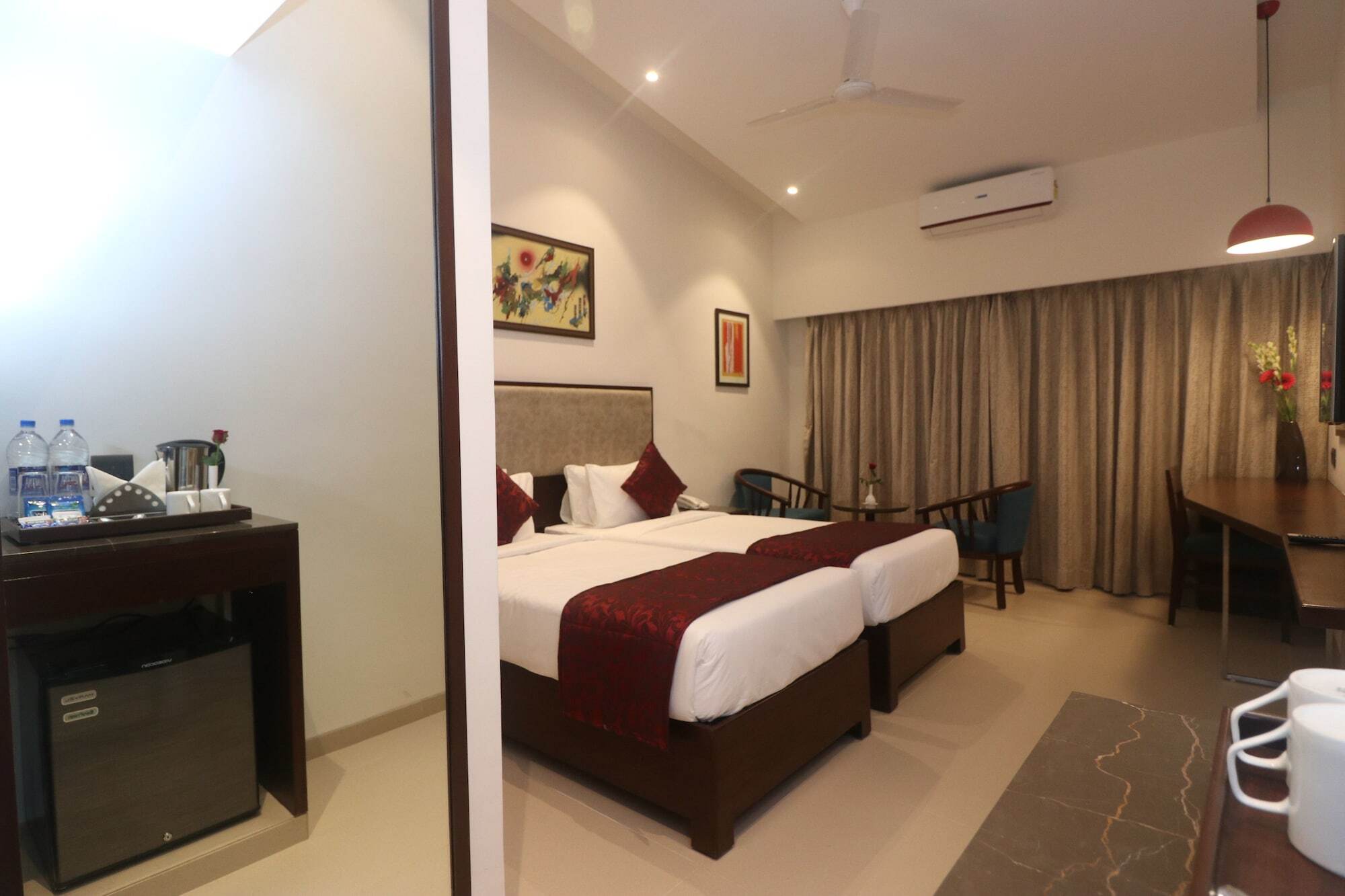 7 แอปเปิล รีสอร์ต - โลนาวาลา Hotel ภายนอก รูปภาพ